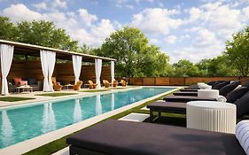 Melrose River Club Resort